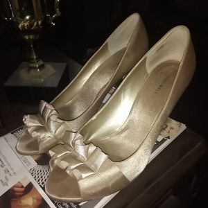 Silk Satiny Bow Pumps